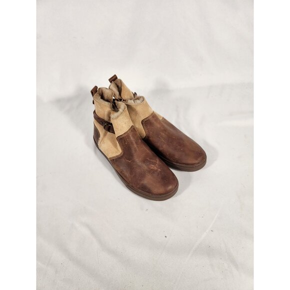 OluKai Shoes - NWOB OluKai Womens Pehuea Hulu Boots Brown Wool Shearling Lined US/8